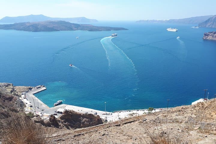 Tailor-Made Private Tours in Santorini — 3-Hour Custom Sightseeing photo 3