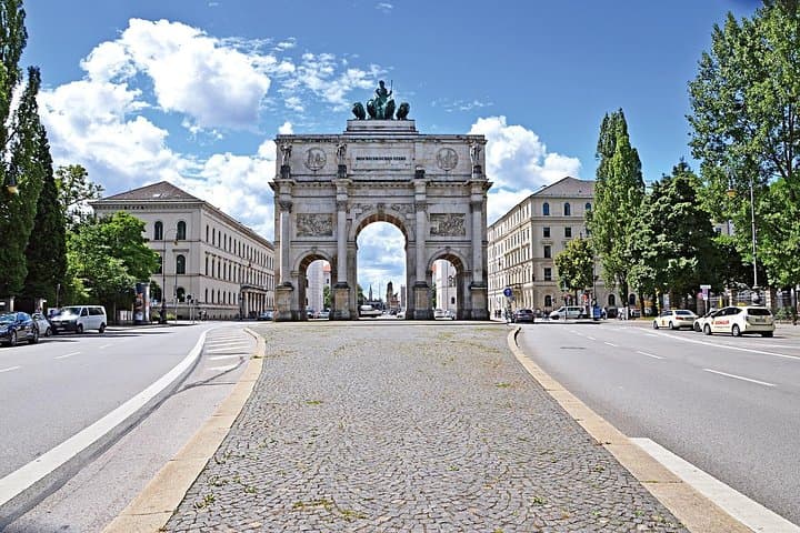Private Prague to Munich Transfer with 2-Hour Sightseeing Stops photo 5