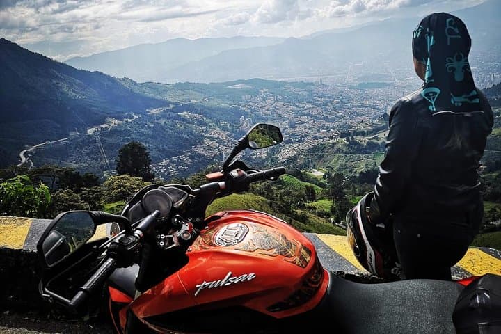 Explore Medellín by Motorcycle: 24-Hour Unlimited KM Rentals & Route Tips photo 4