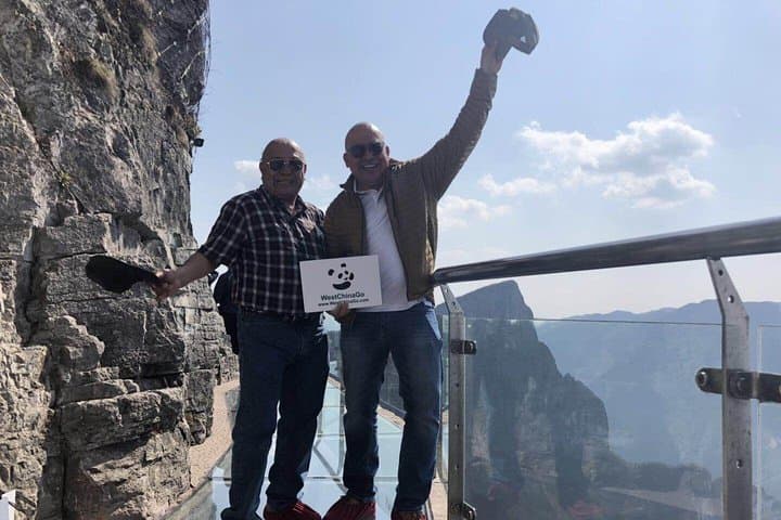 3-Day Zhangjiajie Highlights: Tianmen, Avatar Pillars & Glass Bridge photo 2
