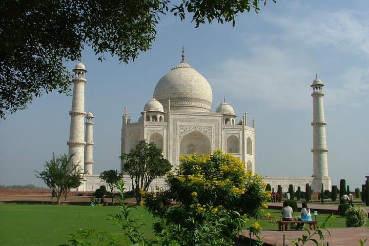 Hyderabad to Taj Mahal Same-Day Tour: Flights, Guide & Agra Fort Visit photo 2