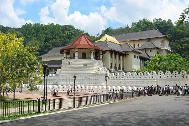 Sri Lanka 7-Day Classical Private Tour: Beaches, Hill Country & Yala Safari photo 4