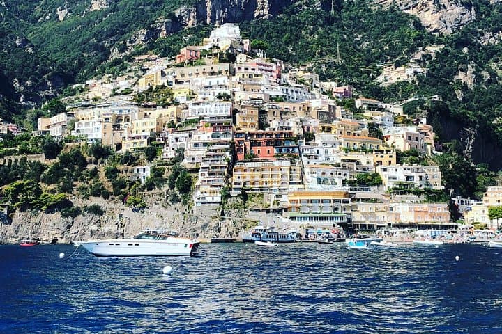 Slow Cruise Along the Amalfi Coast: Private Full-Day from Positano