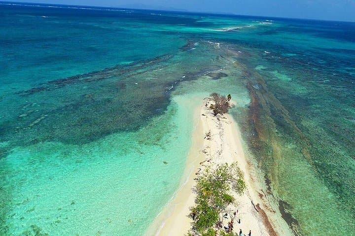Half-Island Cruise and Snorkel to Pigeon Cay, Roatán photo 4