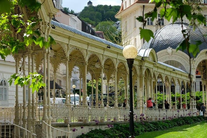 Private Transfer from Prague to Karlovy Vary with Optional 2‑Hour Sightseeing Stop photo 4