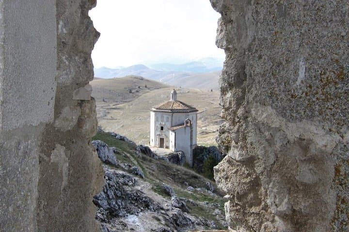 Medieval Abruzzo Day Tour: Rocca Calascio & Santo Stefano di Sessanio with Local Lunch photo 3