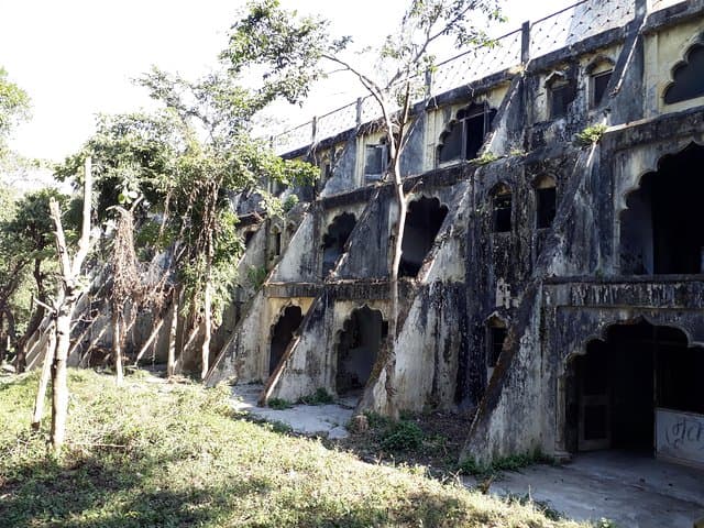 Beatles Ashram: Rishikesh Art & Meditation Walking Tour photo 5