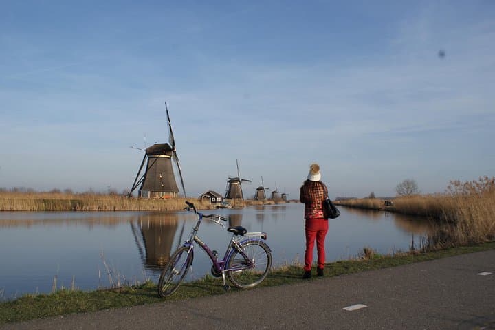 Kinderdijk Bike & Boat Tour: Windmills, Cheese & Waterbus from Rotterdam photo 2