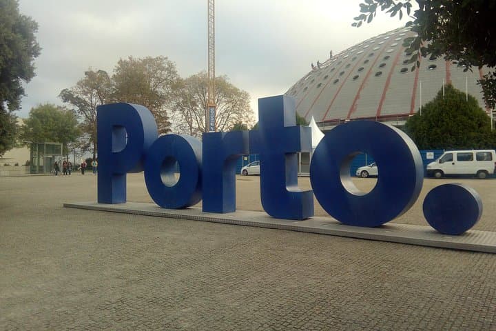 Porto Highlights Walking Tour with Traditional Tavern Lunch photo 2