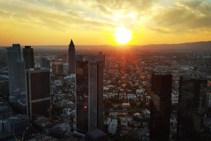 Private transfer Prague to Frankfurt with 2-hour sightseeing stops photo 3