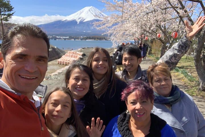 Private Kawaguchiko Hidden-Gems Tour — English-Speaking Local Driver & Mt. Fuji Views