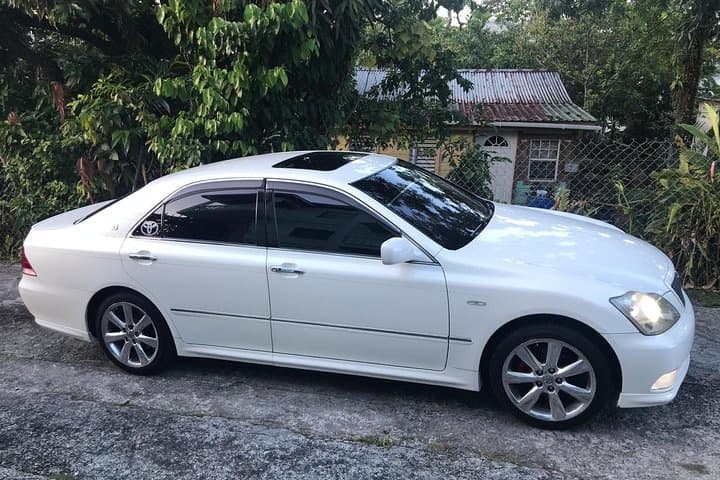 Hewanorra (UVF) Private Airport Transfer — Eugene's St Lucia Hotel Shuttle photo 3