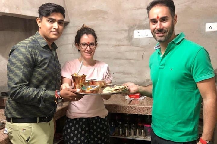 Udaipur Private 3-Hour Indian Cooking Class at a Local Home