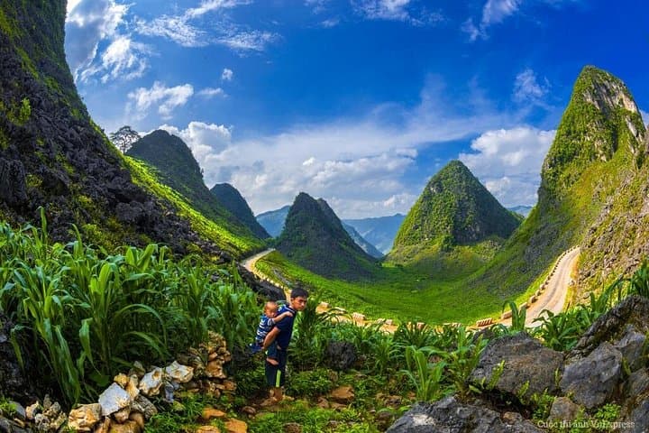 Ha Giang 5-Day Trek: Ma Pi Leng, Dong Van & Ethnic Village Trails photo 2