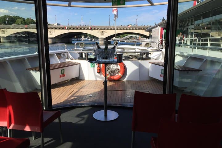 Evening Champagne Tasting Cruise on the Seine — Sommelier Flights and Paris Sights photo 4