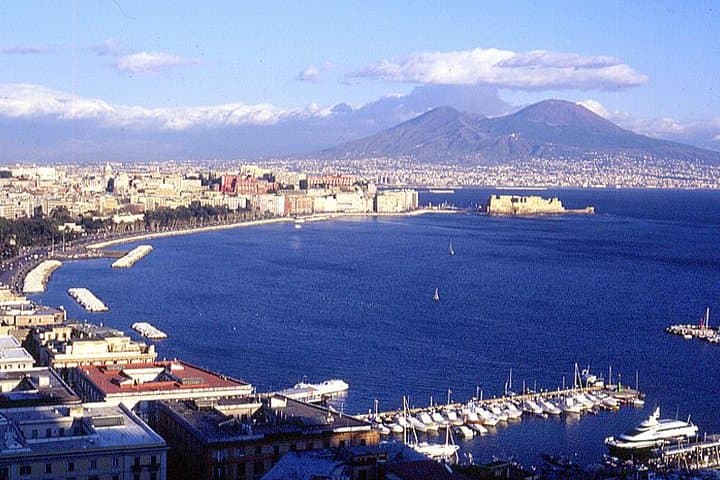 Scooter Tour in Naples: Ride From Piazza del Plebiscito to Posillipo