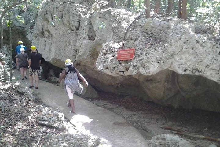 Exploring Green Grotto Caves: Montego Bay Day Trip to Jamaica’s Subterranean Lake photo 2