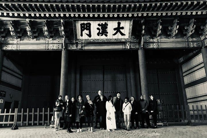 Seoul After Dark: Evening Ghost & Dark History Walking Tour photo 3