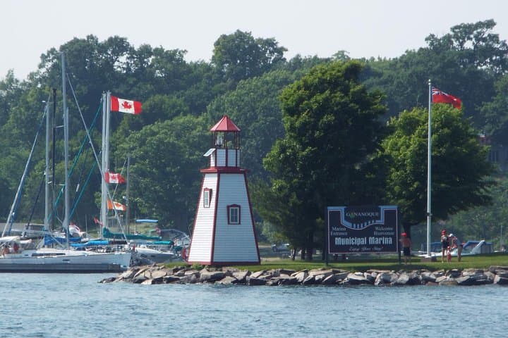 2-Hour Thousand Islands Cruise on the St. Lawrence — No Passport Required photo 3