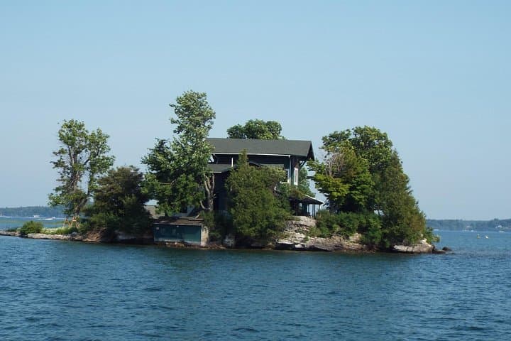 2-Hour Thousand Islands Cruise on the St. Lawrence — No Passport Required photo 5