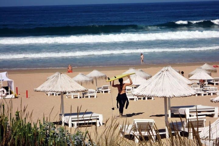 Lisbon Surf Lesson with Transfer to Carcavelos and Costa da Caparica