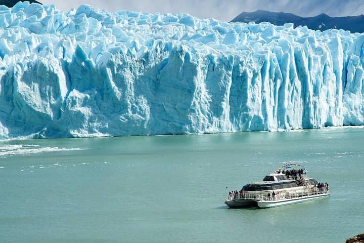 Full-Day Puerto Natales to Perito Moreno Glacier Transfer & Viewing photo 3