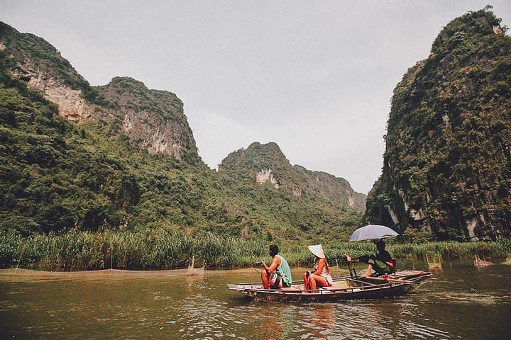 Halong Bay & Ninh Binh 2-Day Combo: Caves, Boats and Rural Cycling