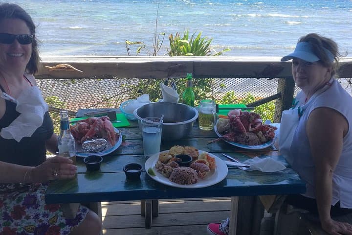 Roatán Island Organized Trips: Beaches, Snorkel, Zipline & Local Culture photo 2