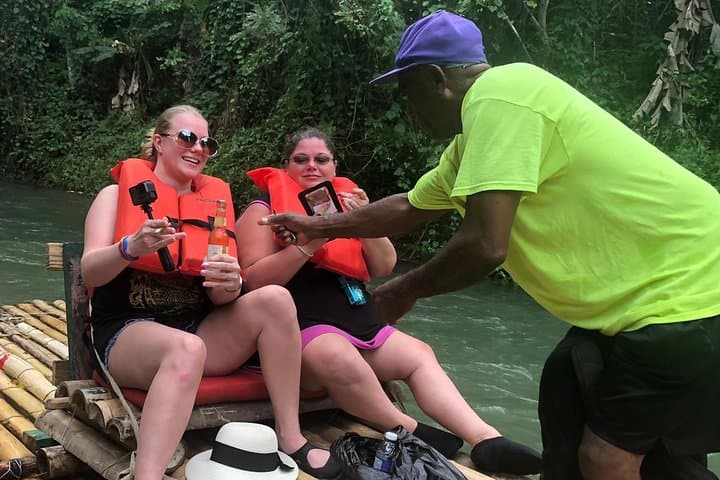Martha Brae Bamboo Rafting from Montego Bay — Hour-Long River Raft Experience photo 4