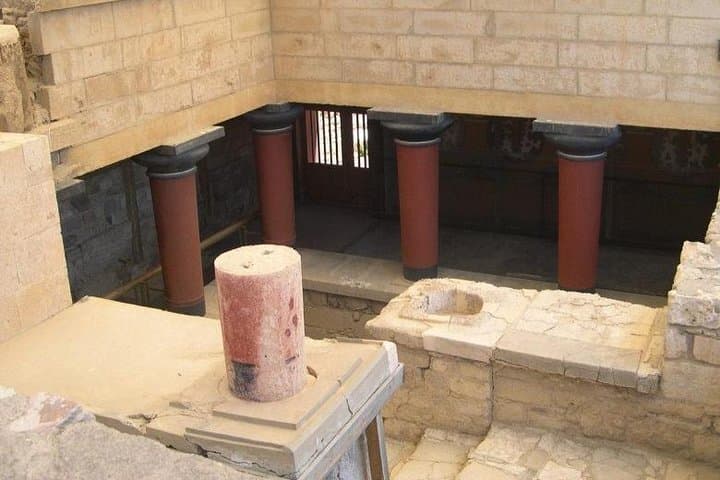 Percy Jackson–Style Knossos Tour & Minoan Pottery Workshop for Families