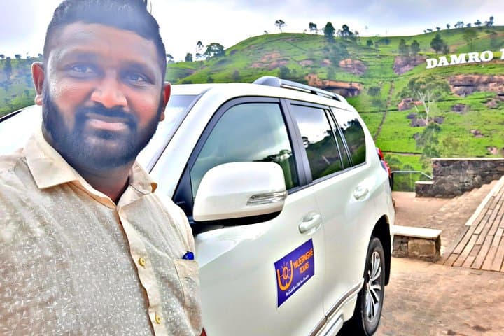 Hambantota to Bandaranaike: Scenic Private Transfer with Local Stops
