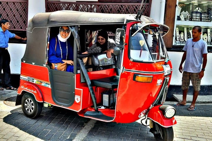 Hambantota to Bandaranaike: Scenic Private Transfer with Local Stops photo 2