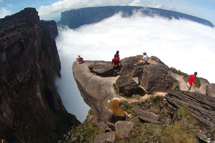 Mount Roraima Trekking Expedition: 9-Day Lost World Trek from Santa Elena photo 5