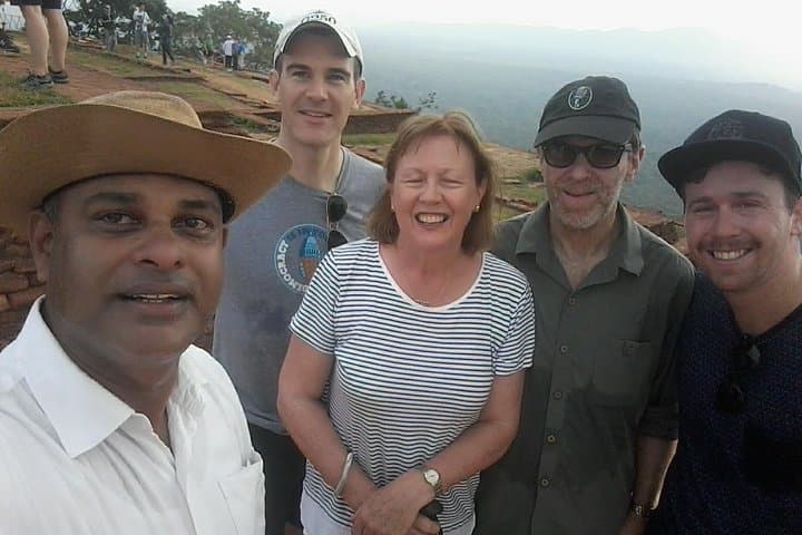 Sri Lanka Grand Tour: 14-Day Private Chauffeur-Guided Circle from Colombo to Yala