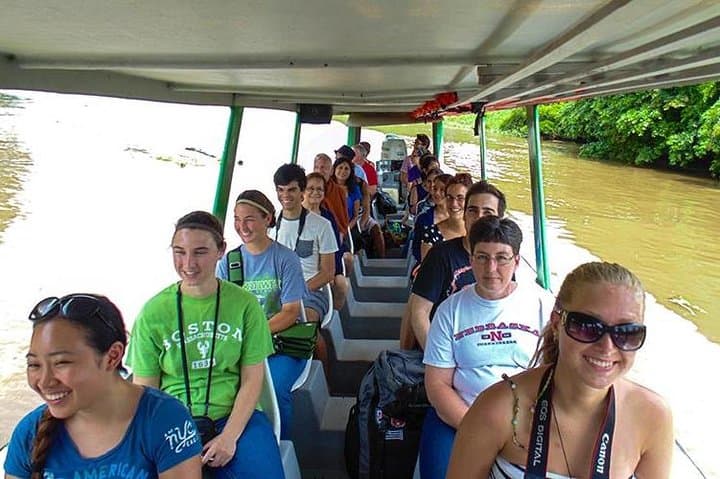 4-Day Tortuguero Adventure: Boat Tours, Rainforest Trails & Turtle Nesting photo 3