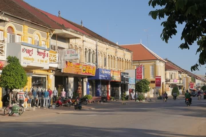 Battambang Day Trip: Bamboo Train, Ek Phnom & Bat Cave Sunset from Siem Reap photo 2