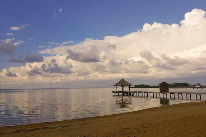 Seaview Spa Getaway on Roatán — Massage, Pool & Paddleboard Access photo 2