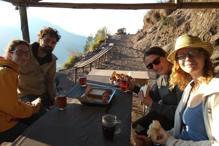 Batur Sunrise & Swim: Mt. Batur Trek, Hot Springs & Breakfast in Kintamani photo 6