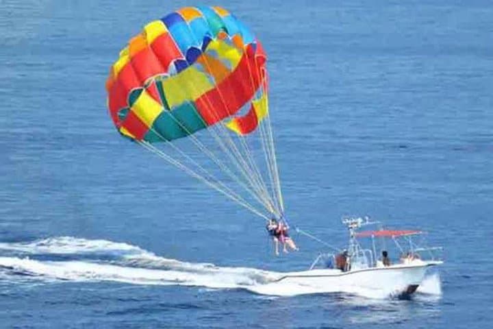 Nusa Dua Parasailing, Donut & Banana Boat Watersport Package photo 4