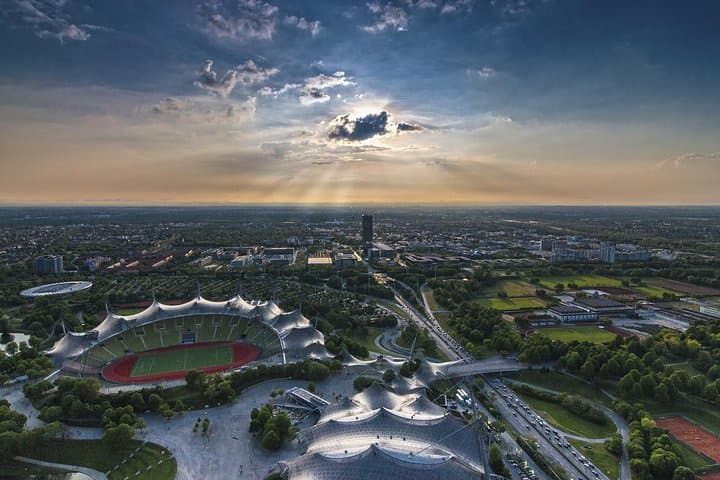 Private Prague to Munich Transfer with 2-Hour Sightseeing Stops photo 2
