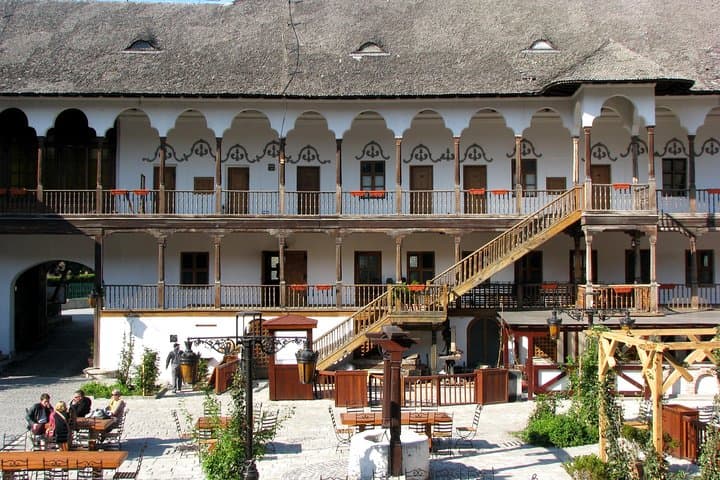 Bucharest Half-Day Bike Tour — Old Town, Communist Landmarks & Local Flavors photo 3