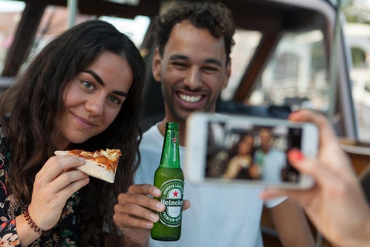 Amsterdam Pizza Cruise: 90-Minute Canal Tour with Unlimited Drinks photo 6