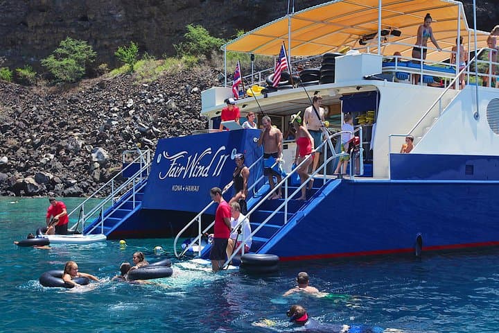 Kealakekua Bay Snorkeling Adventure: Explore Hawaii’s Underwater Sanctuary