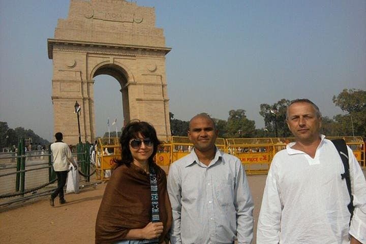 Private Old & New Delhi Full-Day Tour — Red Fort, Qutub Minar, Humayun's Tomb photo 3