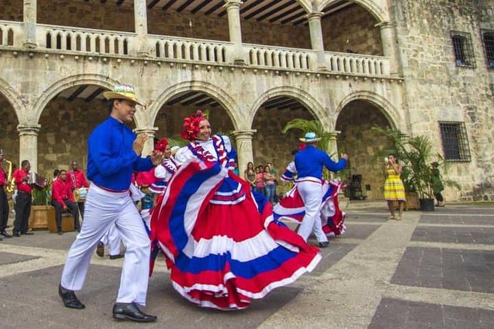 Santo Domingo Colonial Zone: Historic Walking Tour & Altos de Chavón Day Trip photo 5
