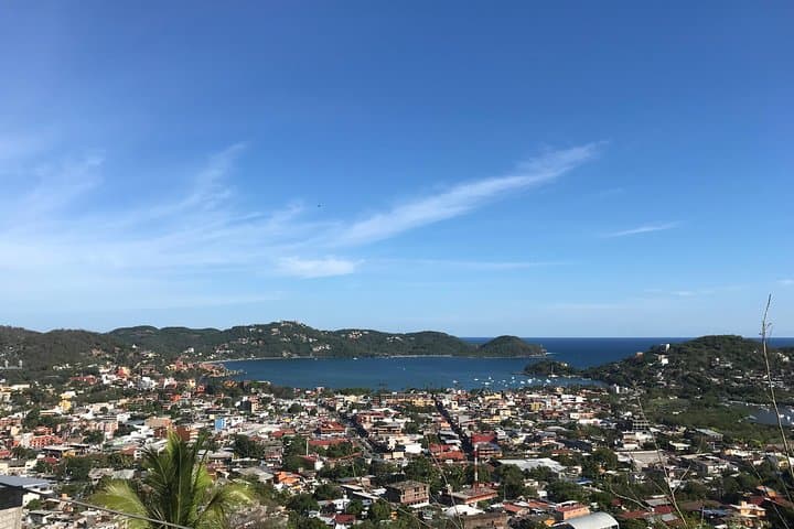 Zihuatanejo and Ixtapa City Tour: Beaches, Markets & Viewpoints