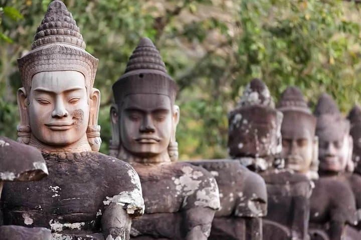 3-Day Siem Reap Private Tour: Sunrise at Angkor Wat, Banteay Srei & Tonle Sap photo 5