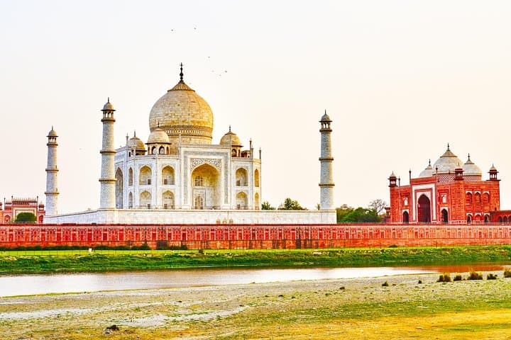Same-Day Taj Mahal, Mathura & Vrindavan Tour from New Delhi — Private Day Trip photo 5
