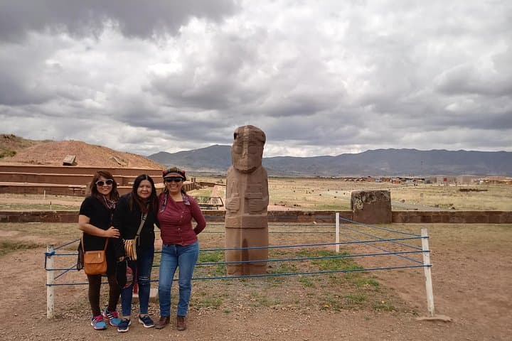 Tiwanaku & Titicaca: One-Day Bolivian Living Experience with Totora Rafts photo 3