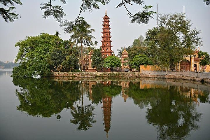 Hanoi City 1-Day Cultural Tour: Ho Chi Minh Mausoleum, Temple of Literature & Old Quarter Cyclo Ride photo 4